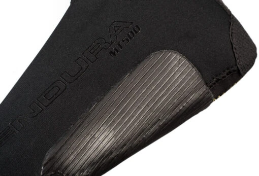 Endura MT500 Overshoe -Bike Gear World endura mt500 overshoe 391799 1
