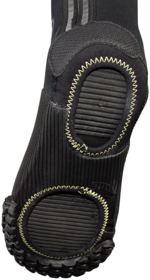 Endura MT500 Overshoe -Bike Gear World endura mt500 overshoe 391799 12